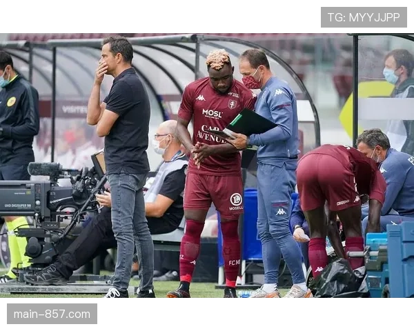 欧冠联赛各队赛季战术演变白皮书显示 体能分配成密集赛程关键因素 欧冠联赛各队赛季战术演变白皮书显示 体能分配成密集赛程关键因素